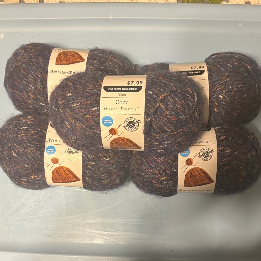 Cozy Wool Tweed Yarn bundle